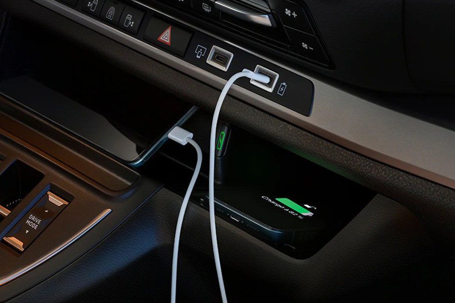 Power Accessories Outlet View of Peugeot Traveller