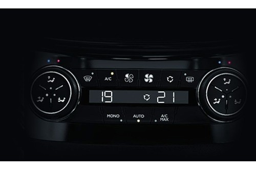 Front AC Controls of Peugeot 508 (2012-2022)
