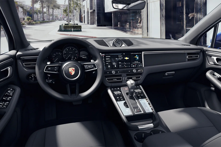 Dashboard View of Macan