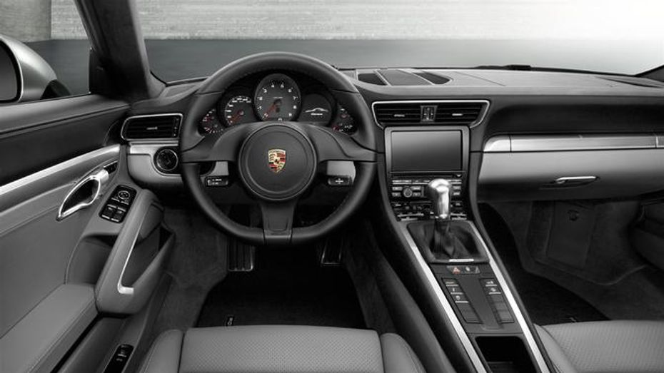 Dashboard View of 911 Carrera 4S Cabriolet