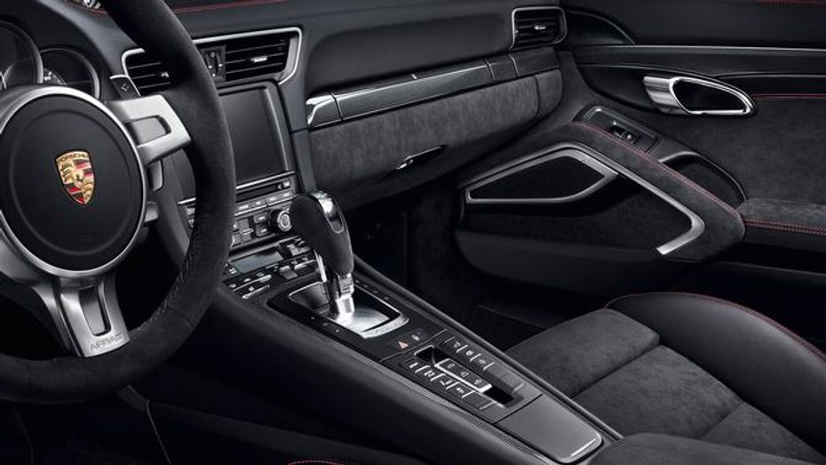 Porsche 911 Carrera 4 GTS Cabriolet Gear Shifter