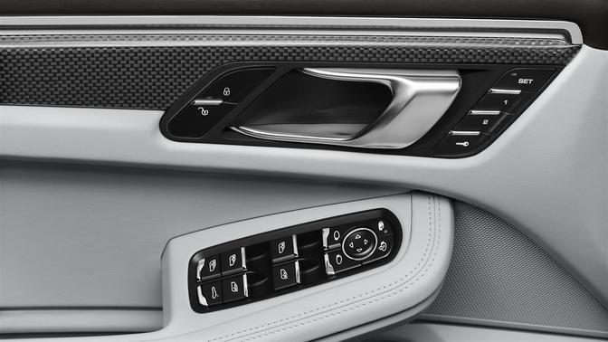 Porsche Macan S Diesel Drivers Side In Side Door Controls