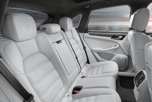 Porsche Macan Turbo-2015 Rear Seats