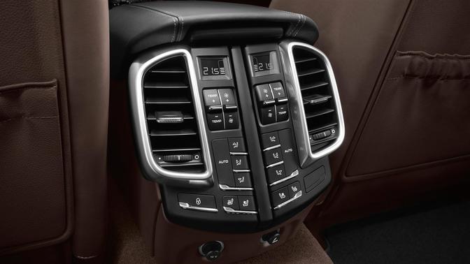 Cayenne S Diesel Rear AC Controls