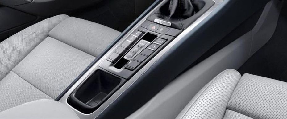911 Carrera Cabriolet Front Center Divider