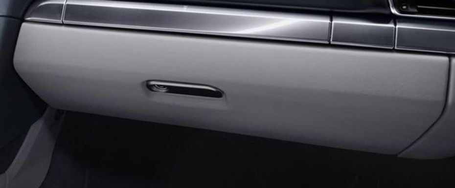 Porsche 911 Carrera Cabriolet Glove Box