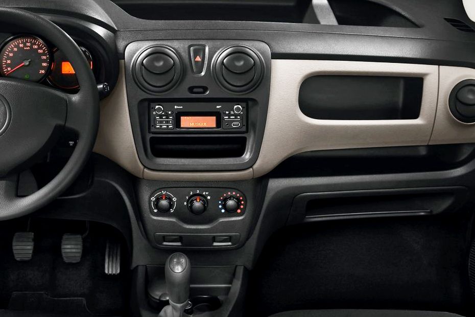 Front AC Controls of Renault Dokker Van