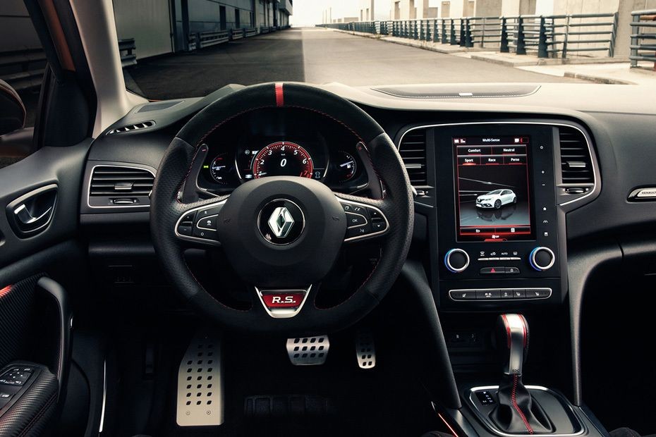 Dashboard View of Megane RS