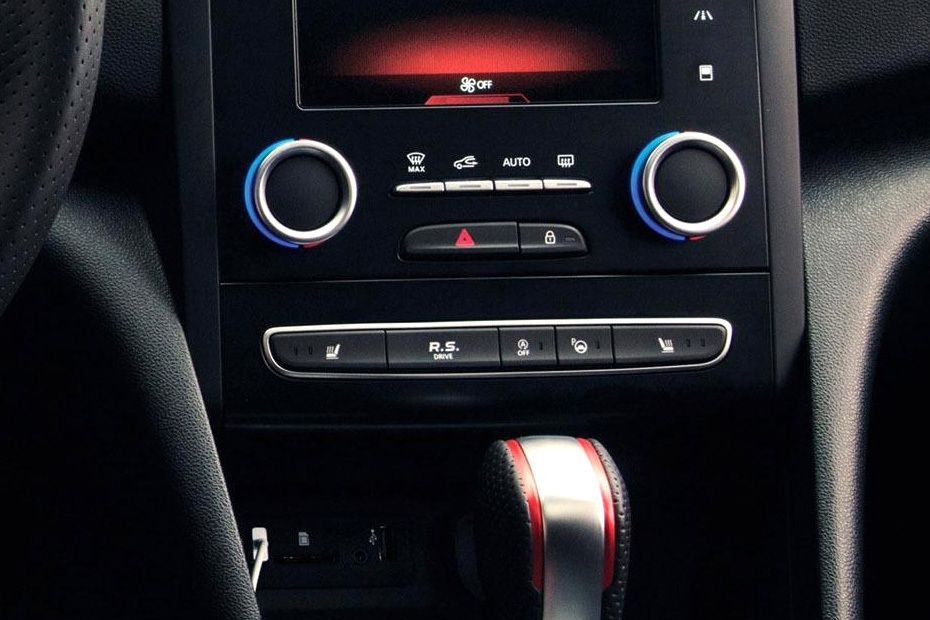 Front AC Controls of Renault Megane RS