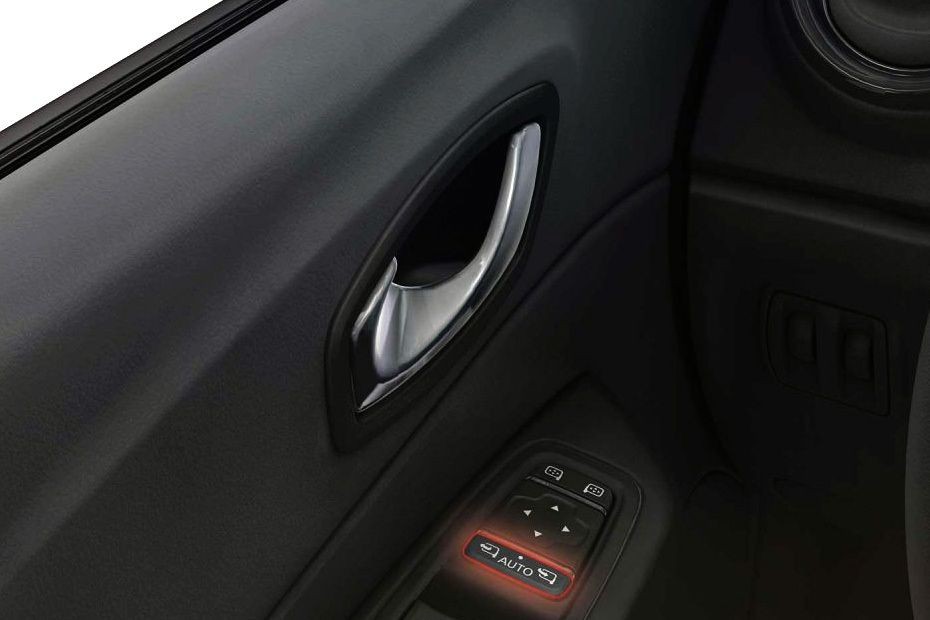 door handle interior of Renault Captur