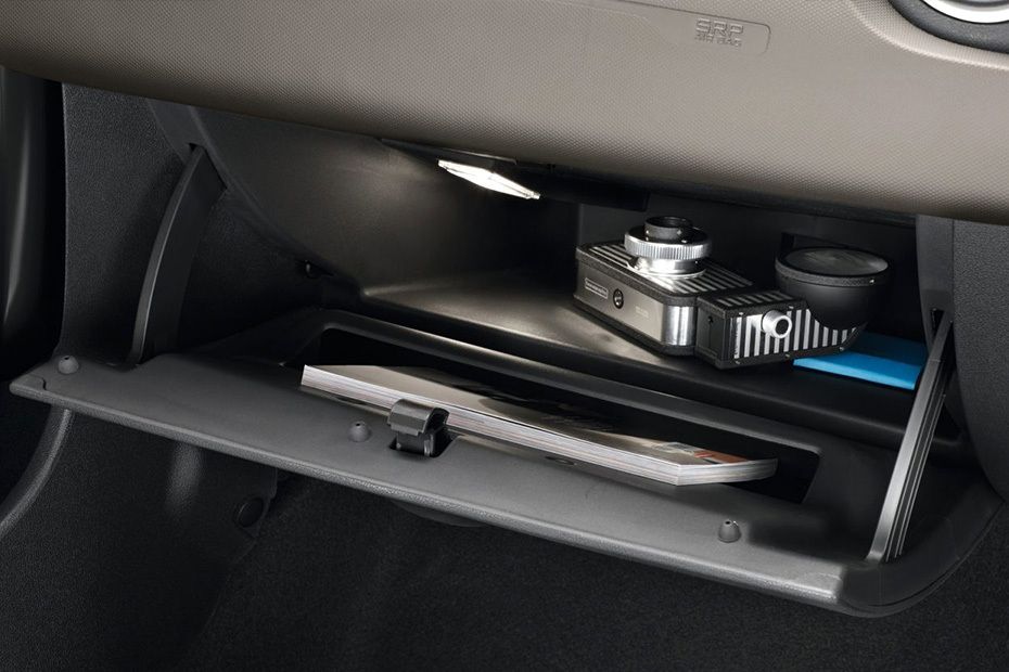 Renault Duster (2012-2021) Glove Box Open