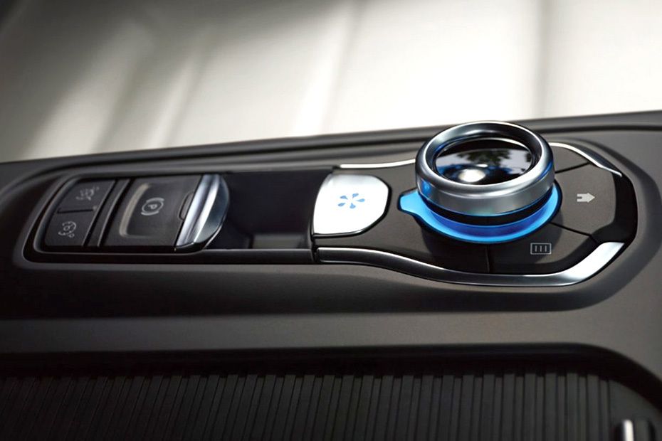 Center Controls of Renault Talisman