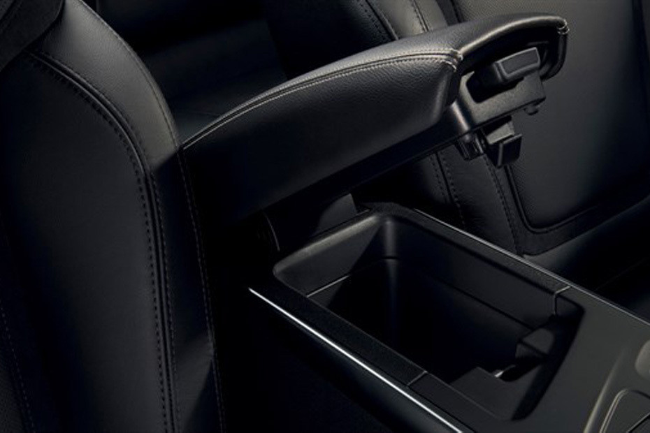 Megane Front Center Divider