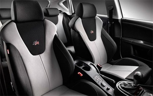 LEON 5DR Passenger Seat