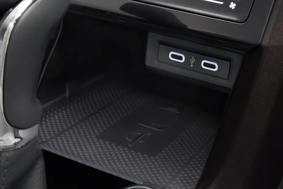 Power Accessories Outlet View of Skoda Kushaq