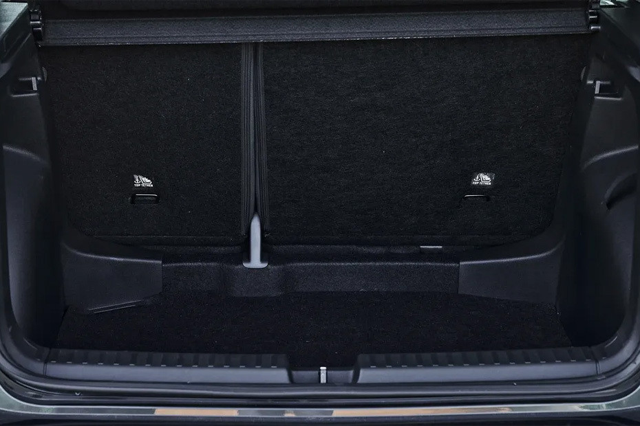 Storage Closer View of Skoda Kushaq