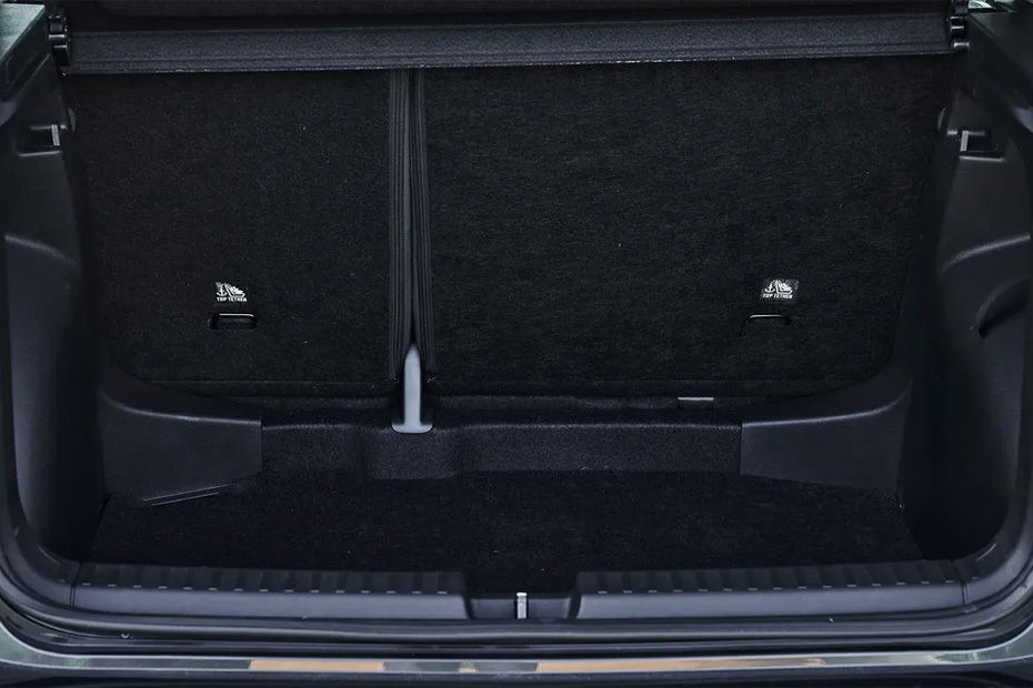 Storage Closer View of Skoda Kushaq