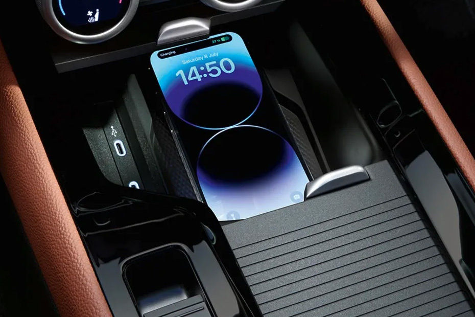 Power Accessories Outlet View of Skoda Superb Wagon