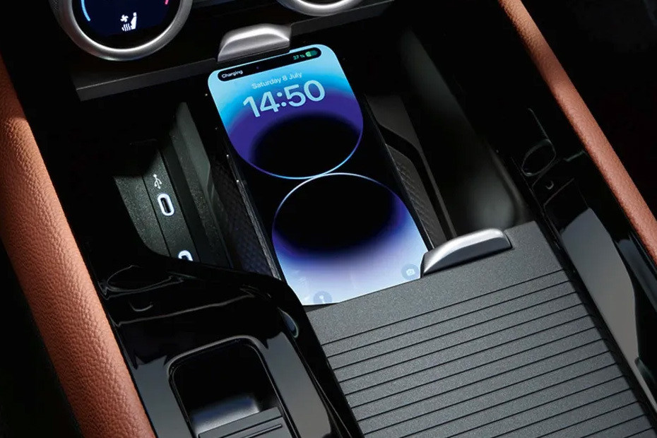 Power Accessories Outlet View of Skoda Superb