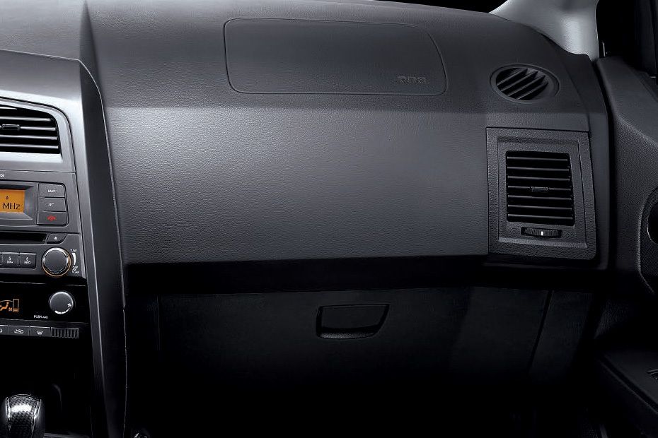 Actyon Sport Front Side Ac Vents