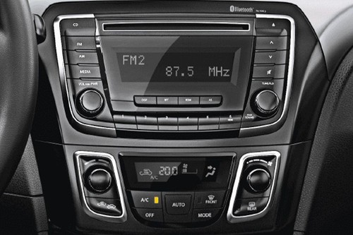 Front AC Controls of Suzuki Ciaz