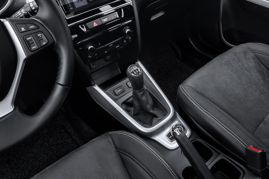 Suzuki Vitara (2022) Gear Shifter