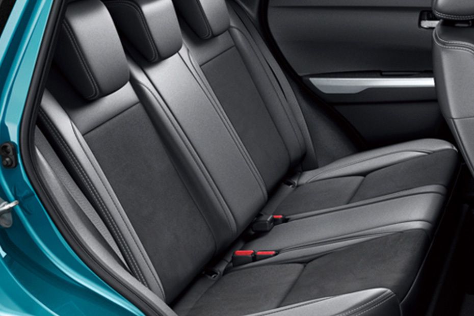 Suzuki Vitara (2022) Rear Seats