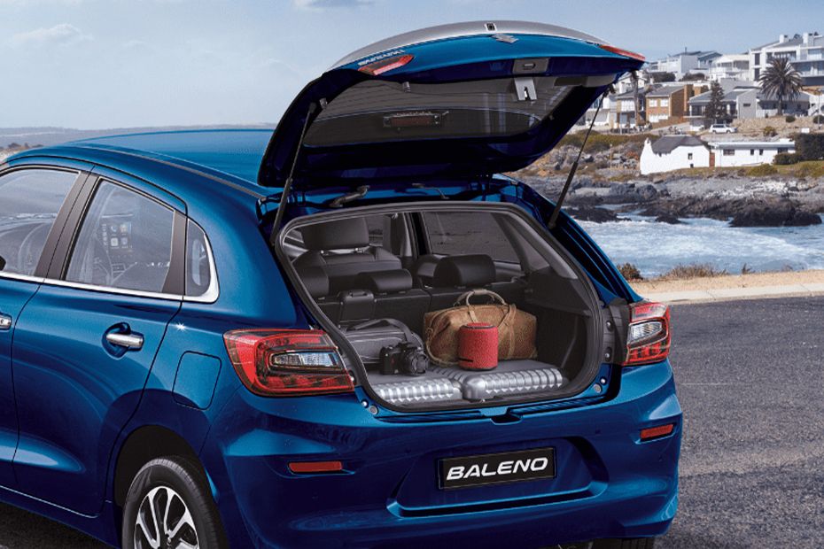 Baleno Trunk Open