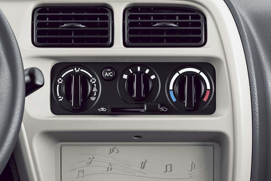Front AC Controls of Suzuki EECO