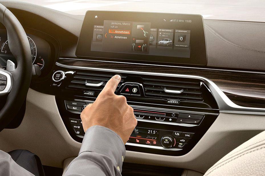 6 Series Gran Turismo Center Console