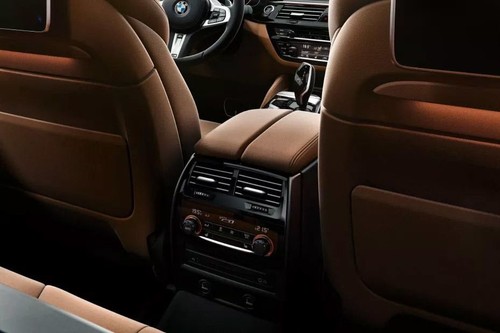 6 Series Gran Turismo Rear AC Controls