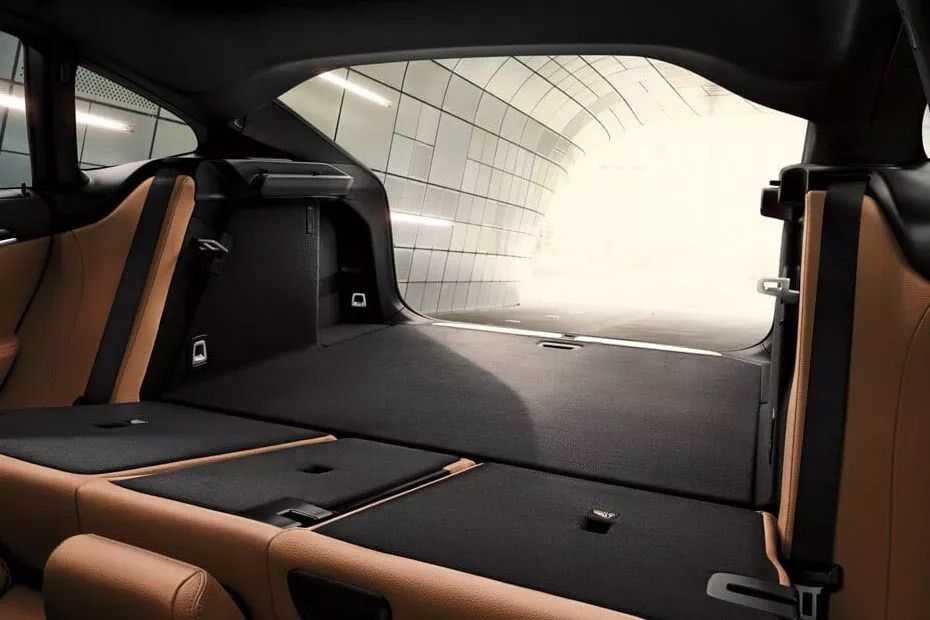 6 Series Gran Turismo Storage Area