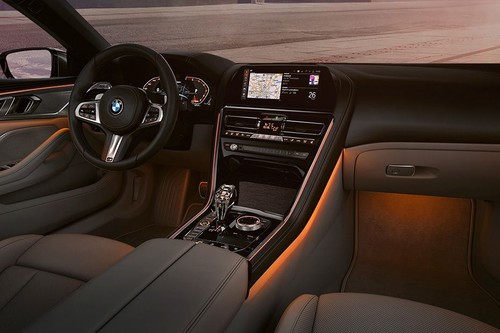 Dashboard View of 8 Series Convertible
