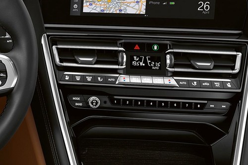Front AC Controls of BMW 8 Series Convertible
