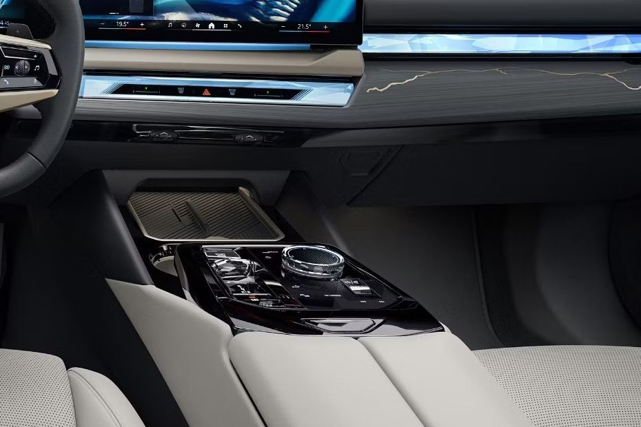 Center Controls of BMW 5 Series