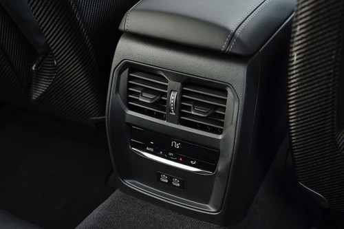 M3 Rear AC Controls