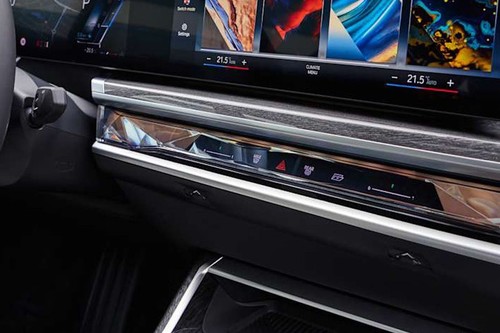 Front AC Controls of BMW 7 Series