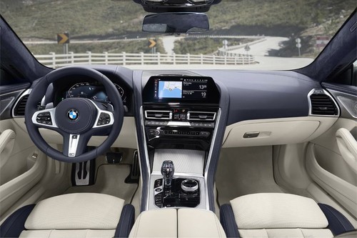 Dashboard View of 8 Series Gran Coupe
