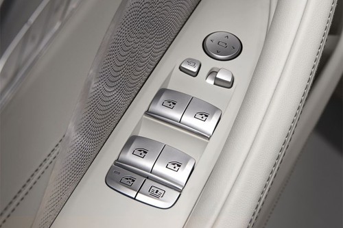 BMW 8 Series Gran Coupe Drivers Side In Side Door Controls