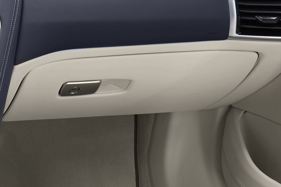 BMW 8 Series Gran Coupe Glove Box