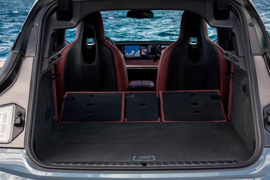 Folding Seats of BMW IX