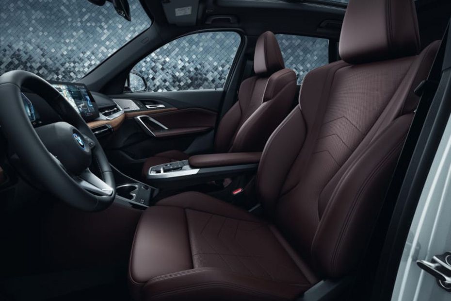 IX1 Front Seats