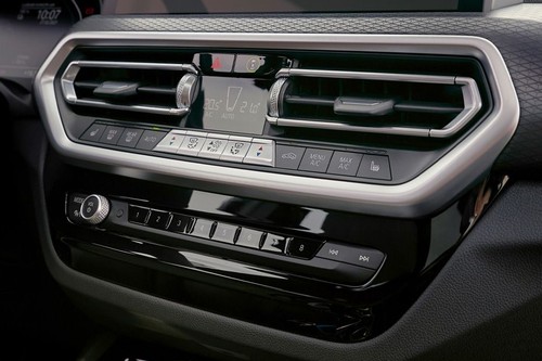 Front AC Controls of BMW IX3 (2024-2025)