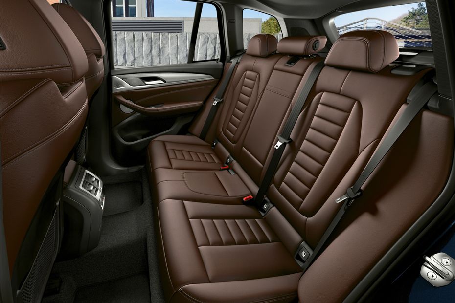 BMW IX3 (2024-2025) Rear Seats