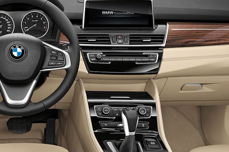 2 Series Active Tourer Center Console