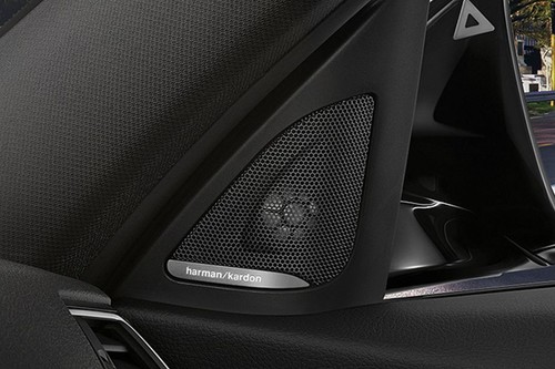 Speakers View of BMW 3 Series Sedan