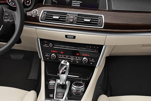 5 Series Gran Turismo Center Console