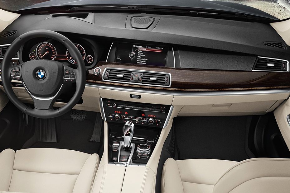 Dashboard View of 5 Series Gran Turismo