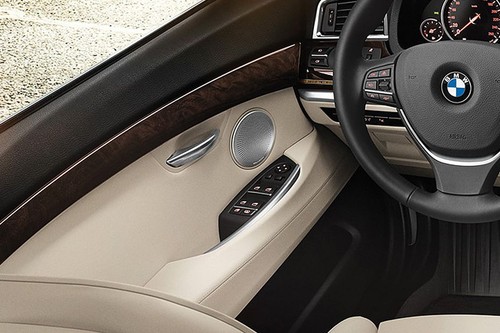 BMW 5 Series Gran Turismo Drivers Side In Side Door Controls