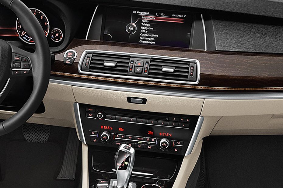 Side AC Controls of BMW 5 Series Gran Turismo